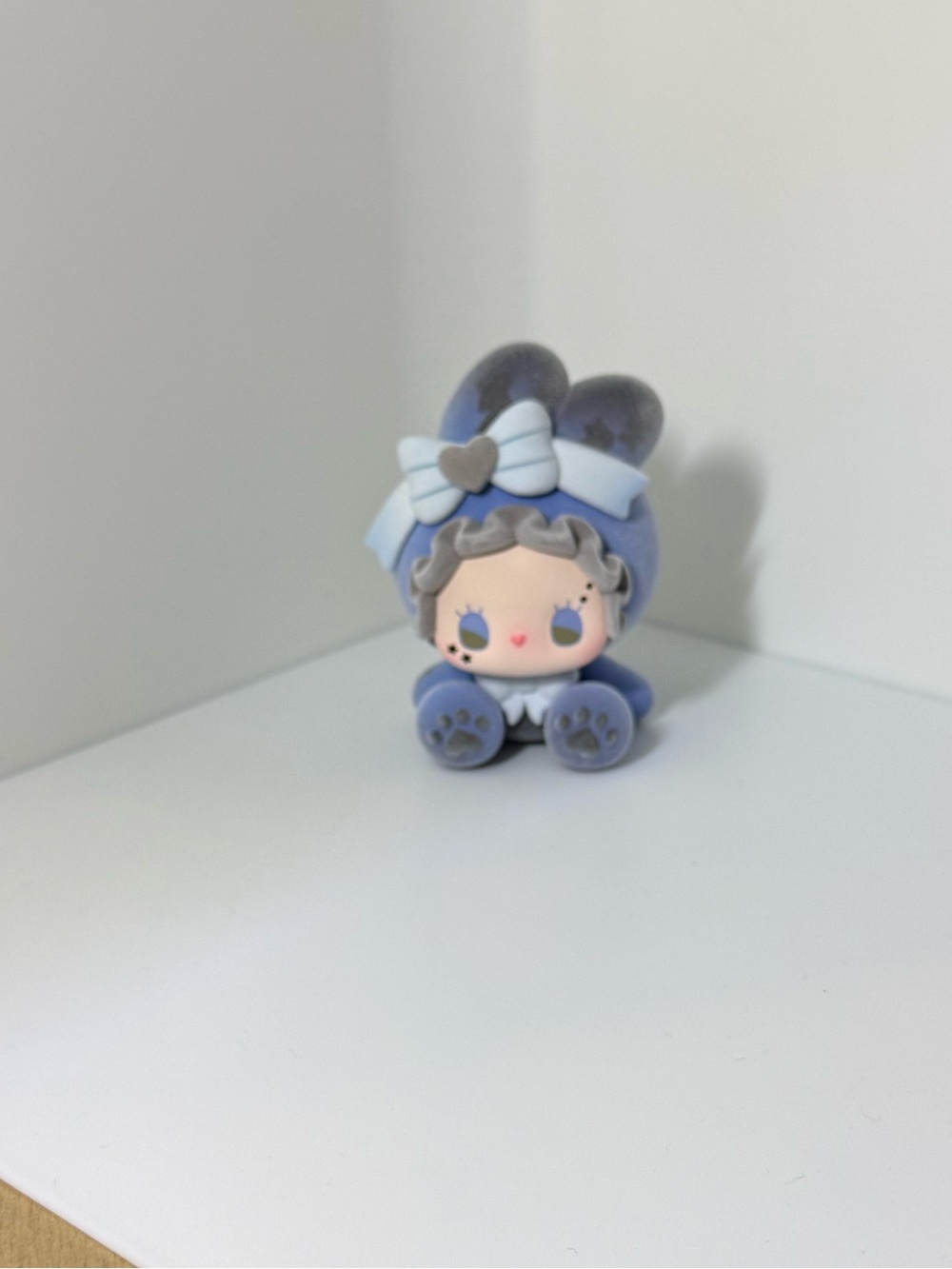 【Authentic】EMMA Bunny Collector Series Vol.2 - Blue Rabbit Figure